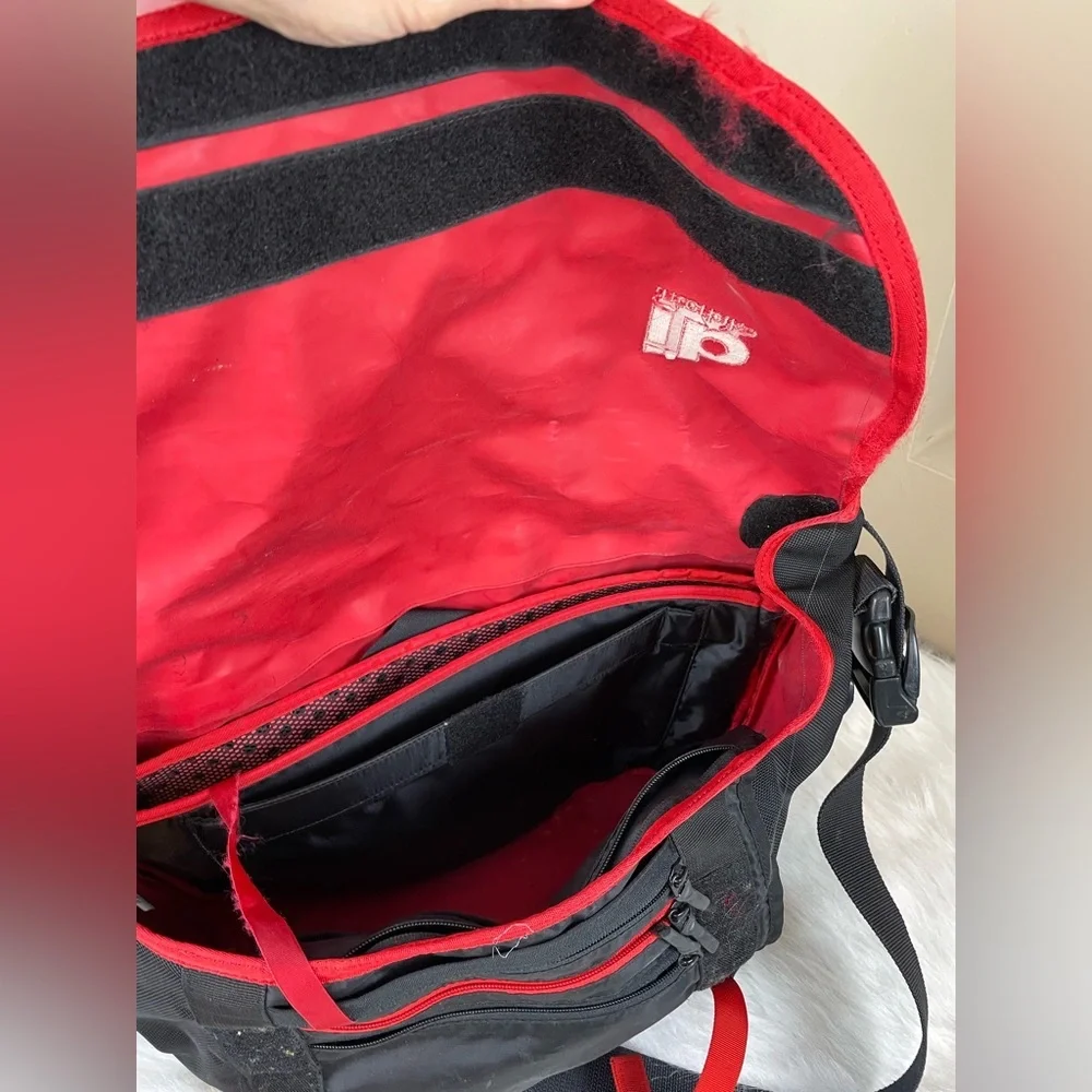 Timbuktu 2 Black and Red Messenger Bag